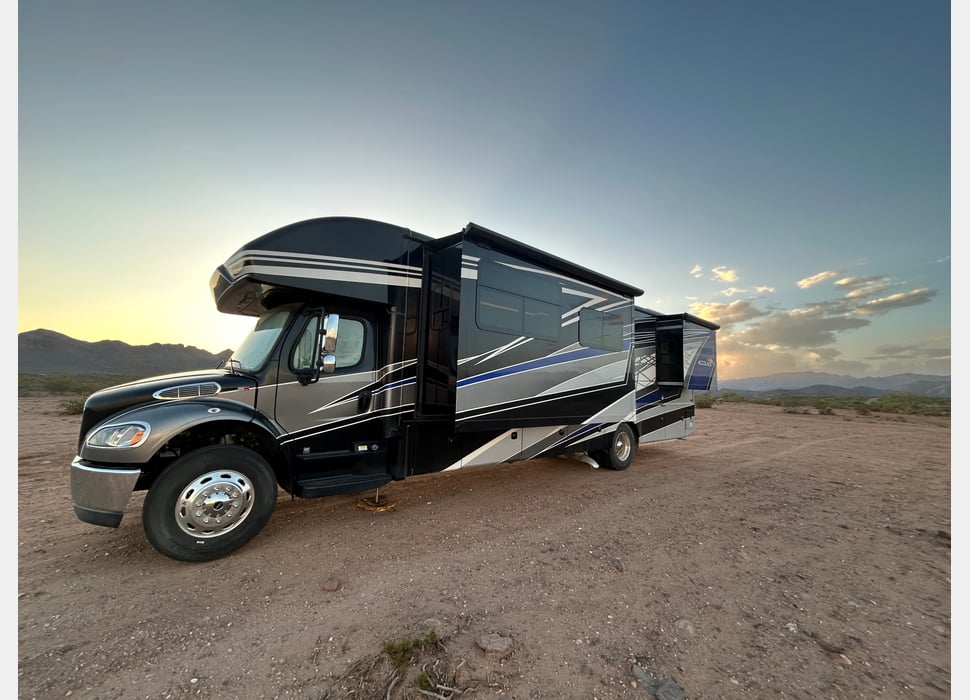 Class C Motor Home rentals in Sun City