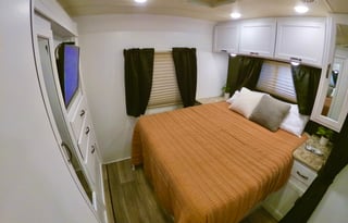 2017 Thor Motor Coach Freedom Elite 30FE