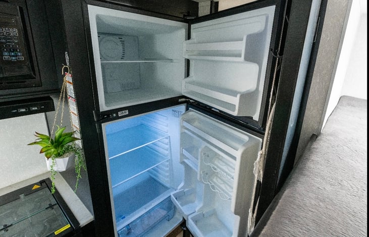 Large refrigerator and freezer