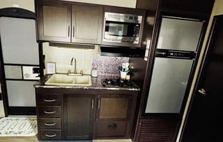 The Pointer Haus - 2017 Keystone RV Carbon 27