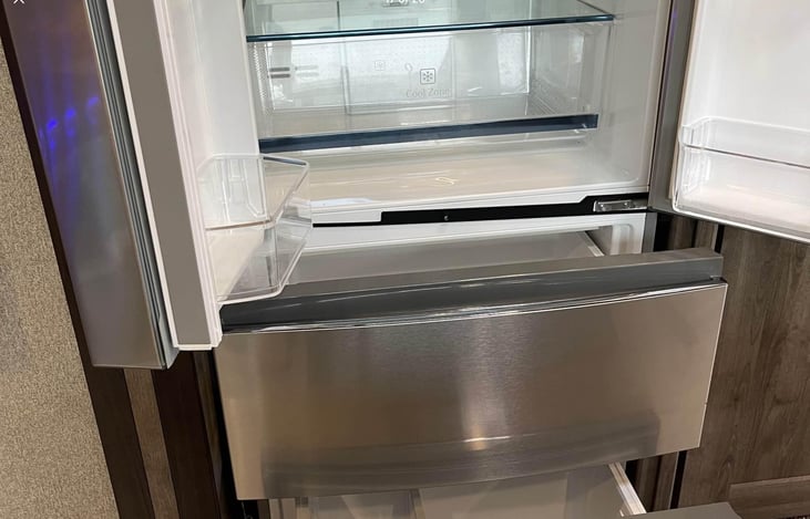 16 cu ft fridge/freezer, double freezer drawers