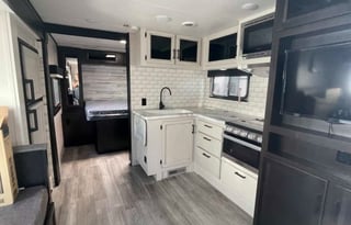 2022 Jayco 30ft Bunk house  (Delta Diva)