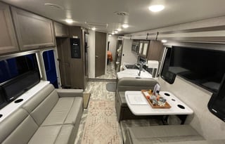 NEW Fully Equipped Quantum Bunkhouse With Solar!