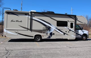 Thor Motor Coach Four Winds
