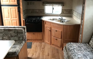 2006 Starcraft 2500rks travel trailer