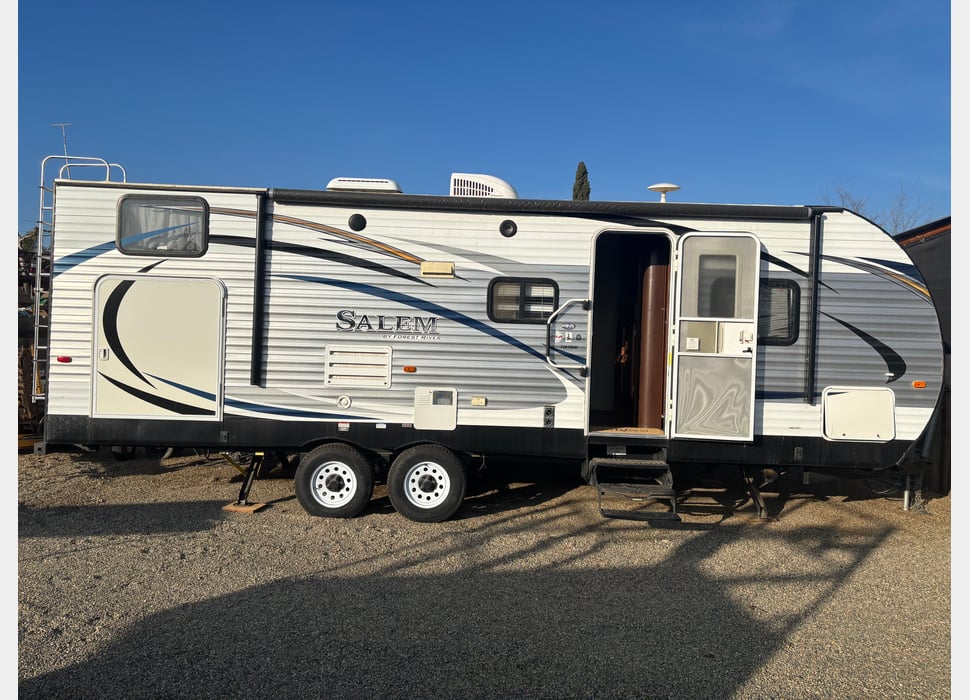 Travel Trailer rentals in Fresno