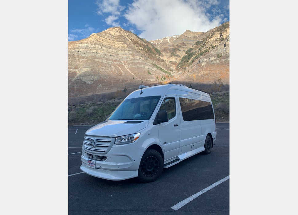 Class B Camping Van rentals in Pasadena