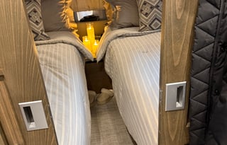 2024 Airstream RV Classic 33FB Twin