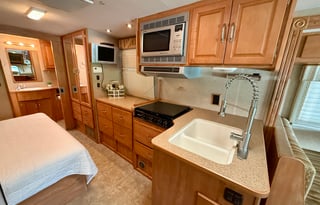 Itasca Cambria 29H RV (BRFL 1636)