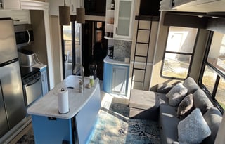 Spectacular and Super Comfortable Fifth Wheel