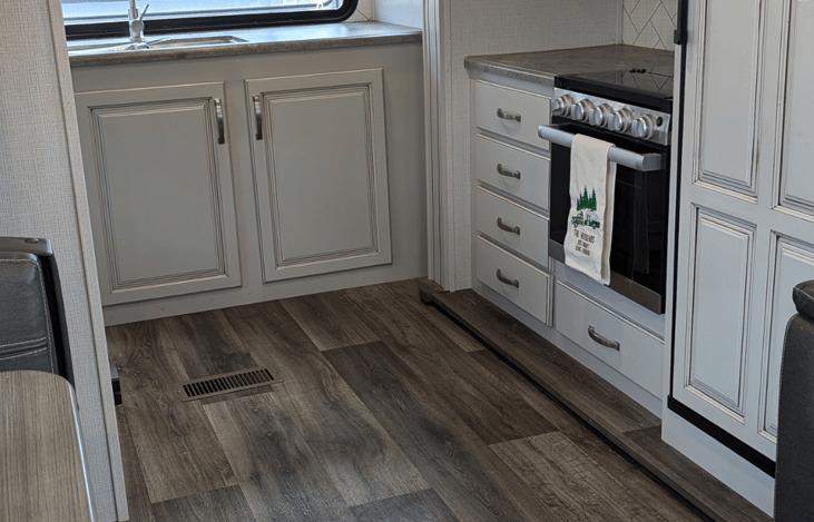 Fully equipped kitchen 2