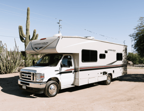 Coachmen RV Leprechaun 270QB Ford 350