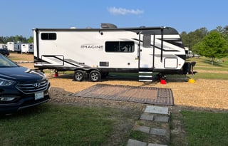 Family Friendly RV w/4 Bunks! **Delivery Only**