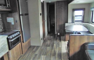 ** LONG TERM RENTALS ONLY ** 38' SILVER LAKE