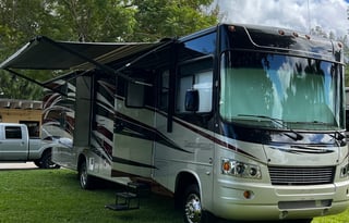 MEET “DAKOTA” OUR FAMILY FUN RV