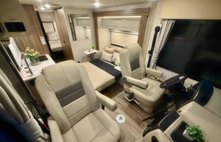 2025 Thor Motorcoach Vegas *New + Wi-Fi Enabled*