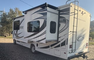 Easy-to-Drive Family RV | Entegra Odyssey 27U