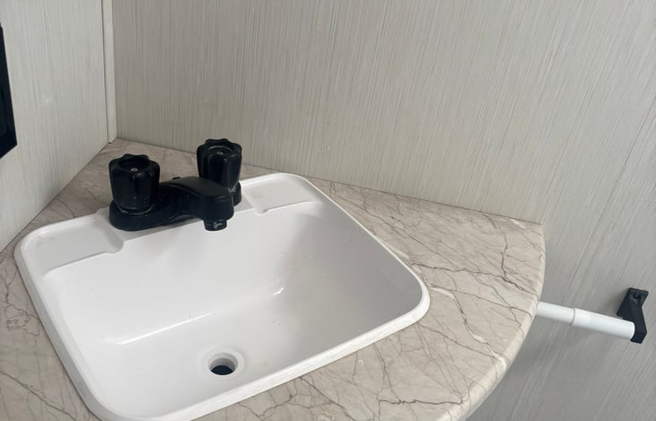 Bathroom sink