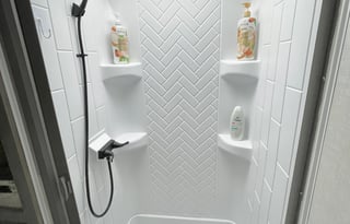 Luxurious, cozy glamper, outdoor kitchen + more!