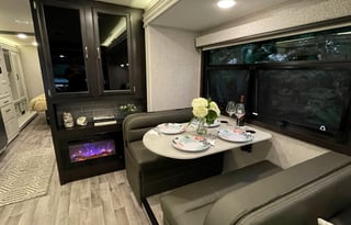 Meet Rosanna - The Cozy Family Friendly Entegra 34