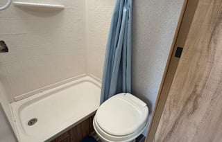 Cozy Toy Hauler | Pet Friendly | Sleeps 3