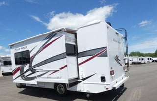 2023 Thor w/large slide out - Make Treasured Times