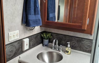 38ft Fleetwood Pace Arrow - Now this is "Glamping!" Beautiful Motorhome!