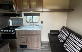 Harrison - Fully Stocked, Sleeps 8, Delivery Avail