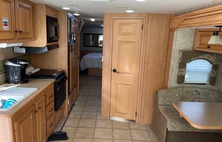 2009 Damon Challenger 376