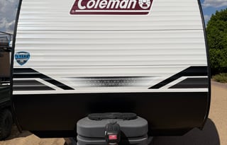 24 Flying Dutchman – Sleeps 8 l Bunks l Delivery