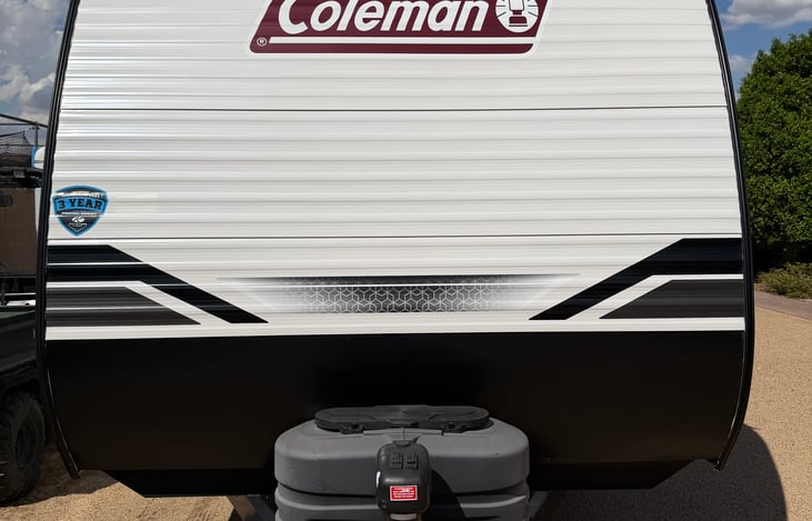 Electric jack with 2 propane tanks