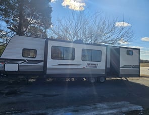 Dutchmen RV Coleman Lantern Series 334BH