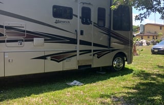 2008 Monaco Monarch 34 SBD