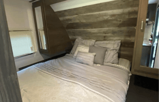 Solace Luxury! w/ Bunkroom!