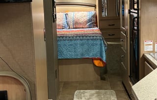 Thor, Class C, Pets Ok, Fully Stocked, Delivery