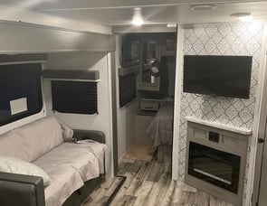 Dutchmen RV Coleman Light 2755BH