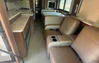 2022 Thor Motor Coach Challenger 37FH