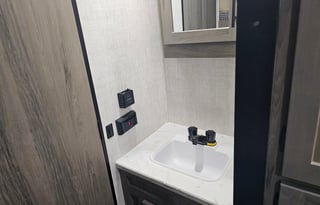 Emalee 2022 Gulfstream 248BH