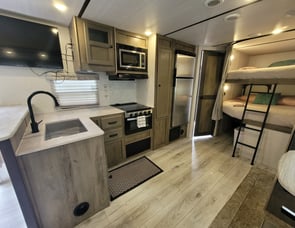 Forest River RV Surveyor Legend 276BHLE