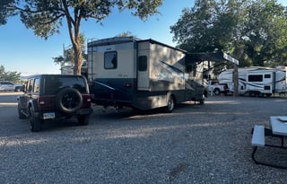 GET IN AND GO! 35' Class A 2020 Winnebago Vista