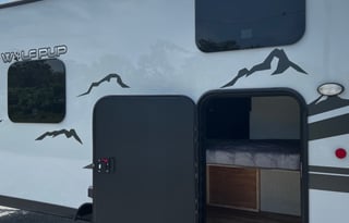 TV, Solar, Bunkbeds..