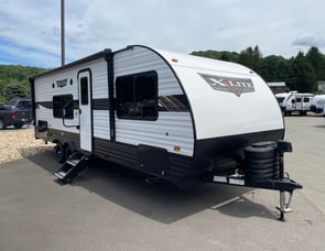 Forest River RV Wildwood X-Lite 261BHXL