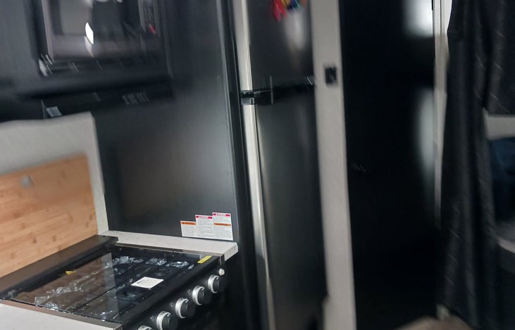 Kitchen with 3 burner stove