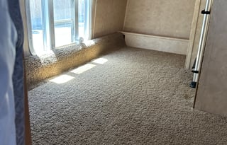 Large Camper - Vacation Ready/Full of Amenities