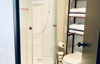 DELIVERY ONLY! 3-BUNK BEDROOM!Family Friendly!