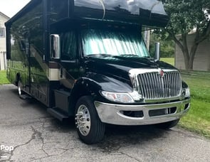 NeXus RV Triumph Super C 34TSC