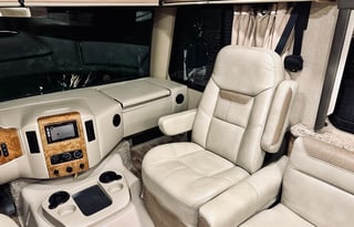 2018 Thor A.C.E. Class A | Sleeps 8 | 28Ft Long