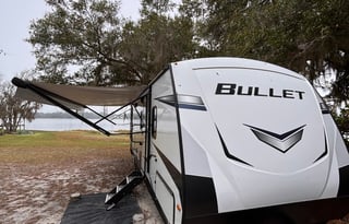 Keystone Bullet with Lounge Chairs