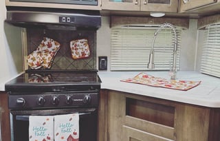 Wanderer-For Couples Who Love to Travel in Comfort