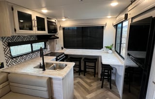 2024 CrossRoads RV Zinger ZR309BH